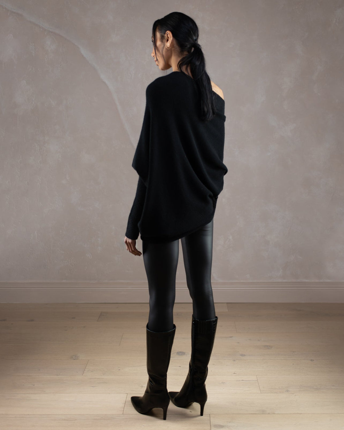 CÉLINE | Maglia Asimmetrica in Maglia Morbida