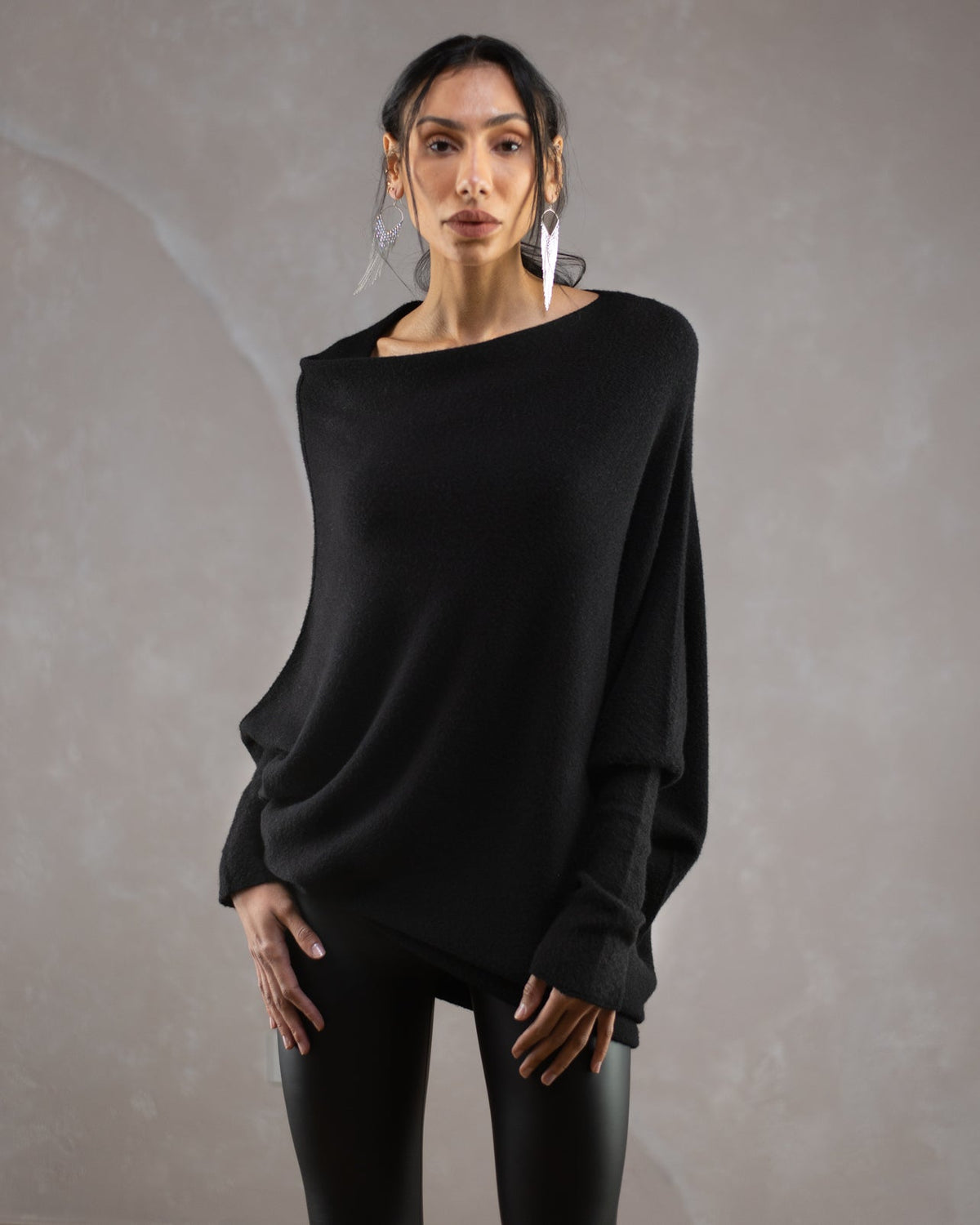 CÉLINE | Maglia Asimmetrica in Maglia Morbida