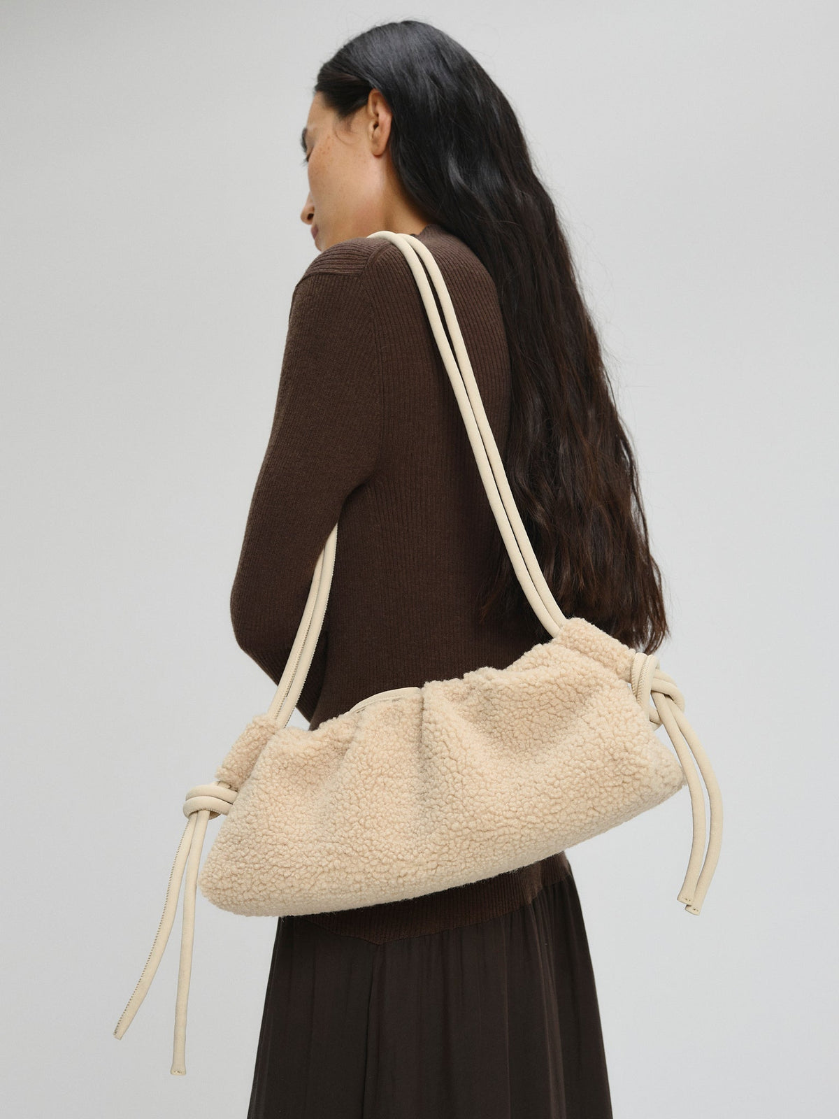 Borsa Dumpling | Eleganza e Versatilità
