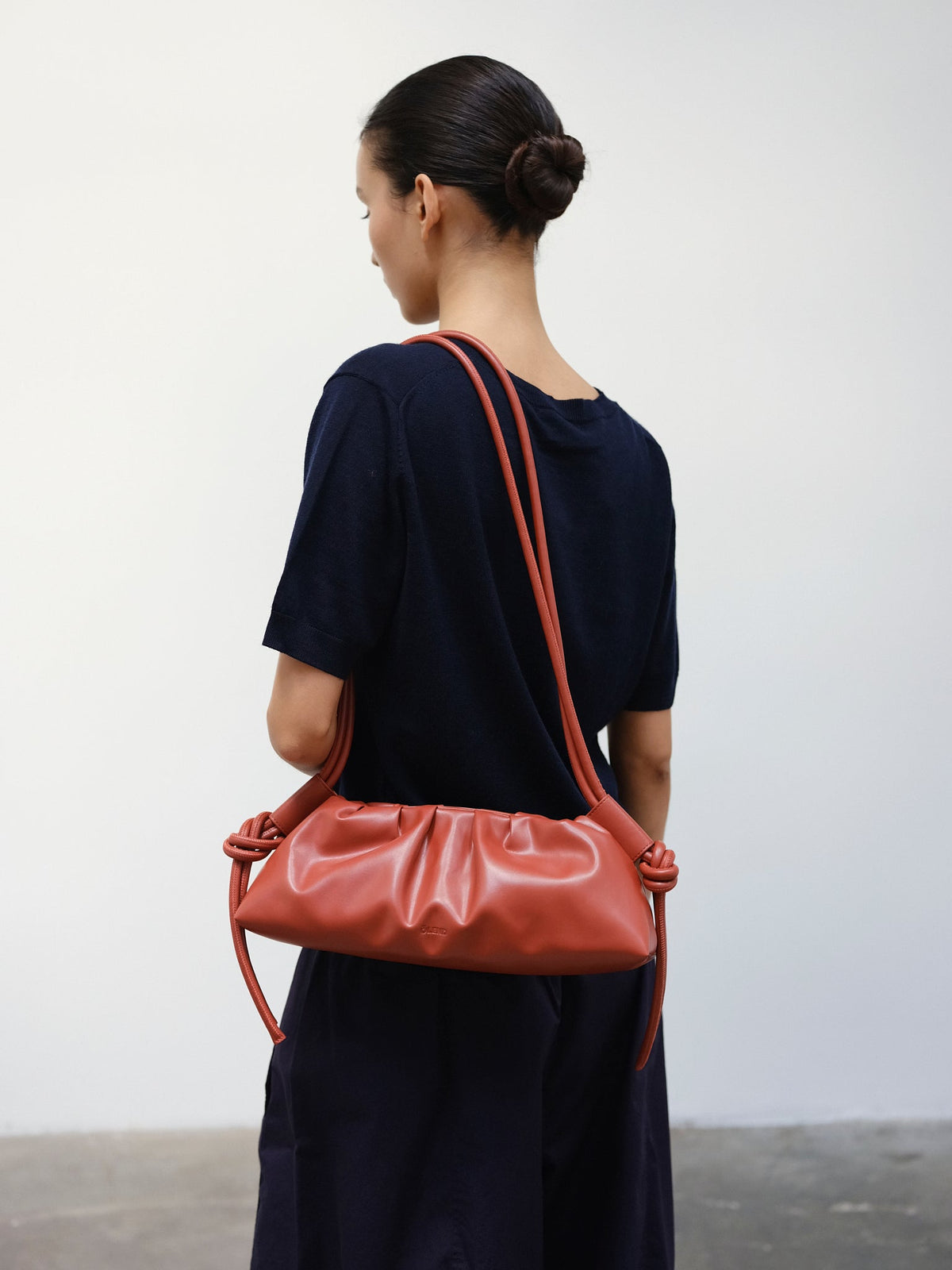 Borsa Dumpling | Eleganza e Versatilità