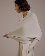 ELARA | Maglia Asimmetrica in Morbida Maglia