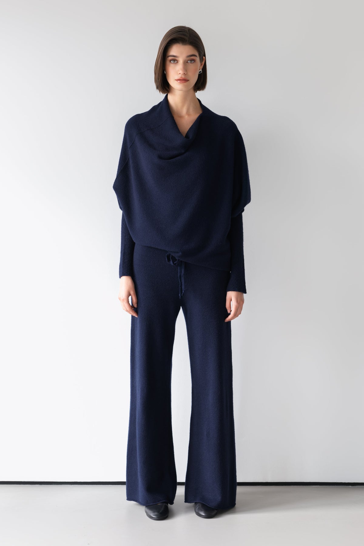 AMÉLIE | Maglia Asimmetrica Blu Navy