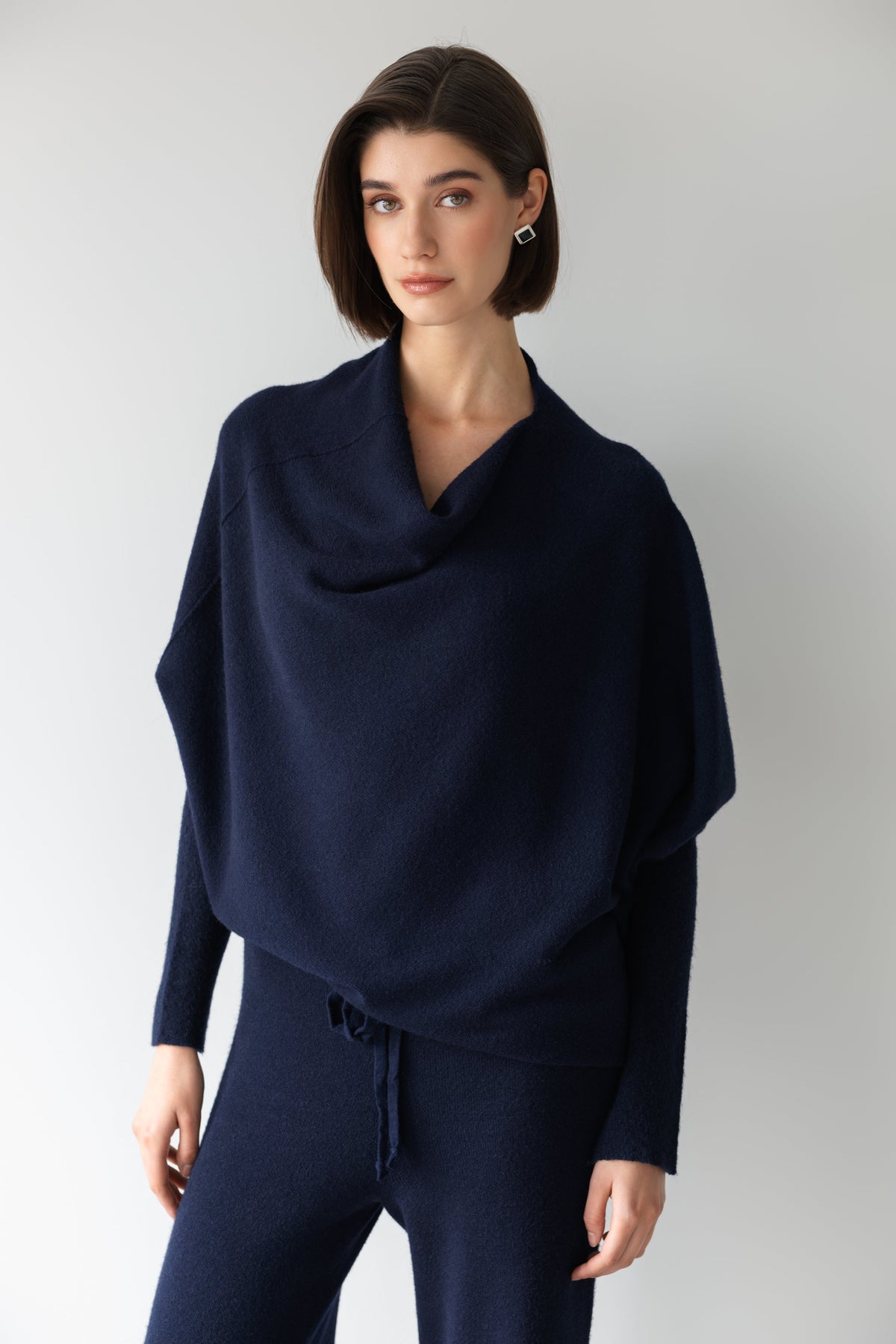 AMÉLIE | Maglia Asimmetrica Blu Navy