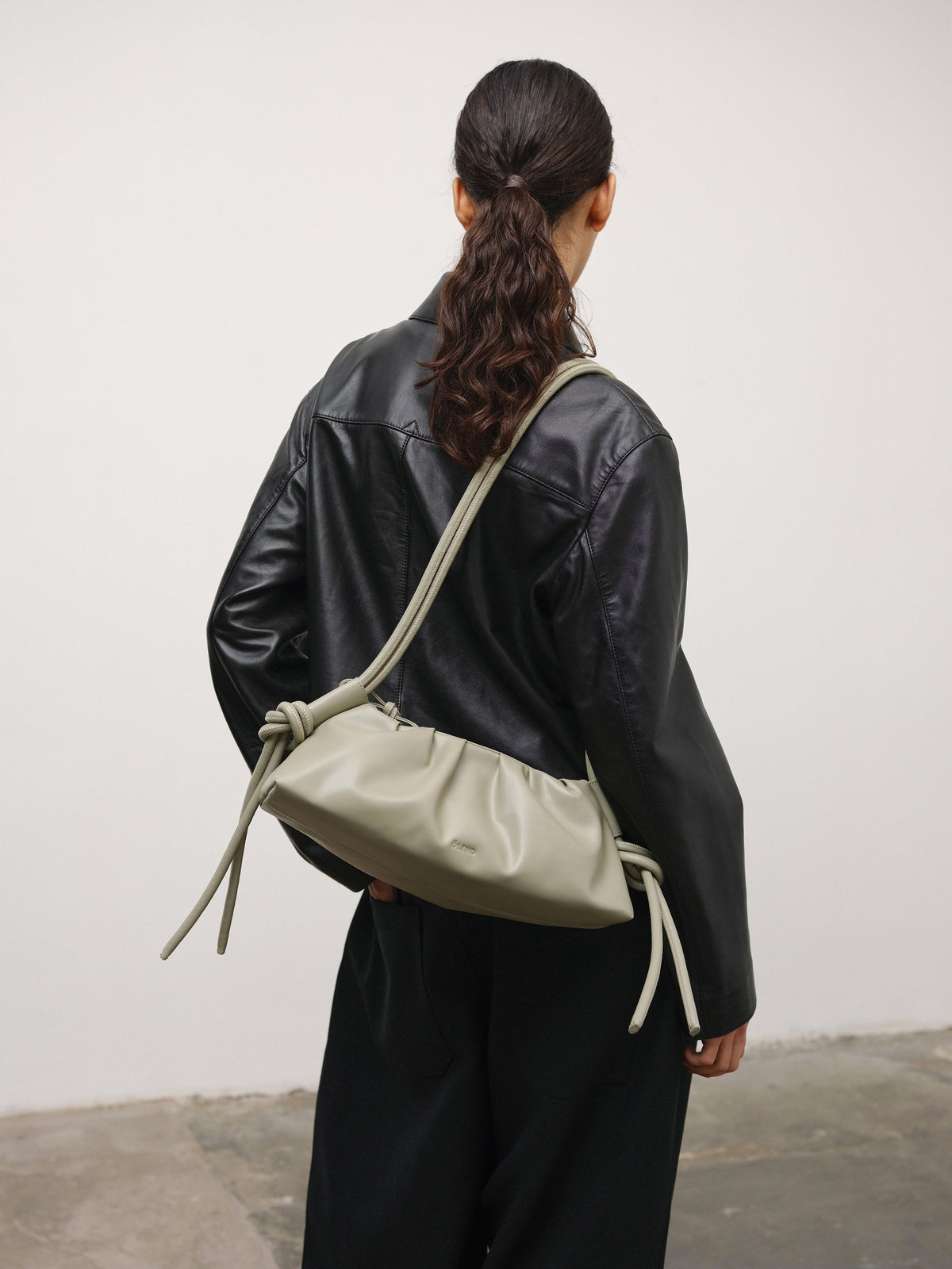 Borsa Dumpling | Eleganza e Versatilità